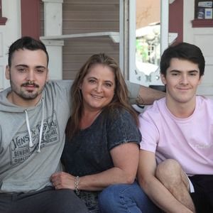 Meet your Posher, Adrienne